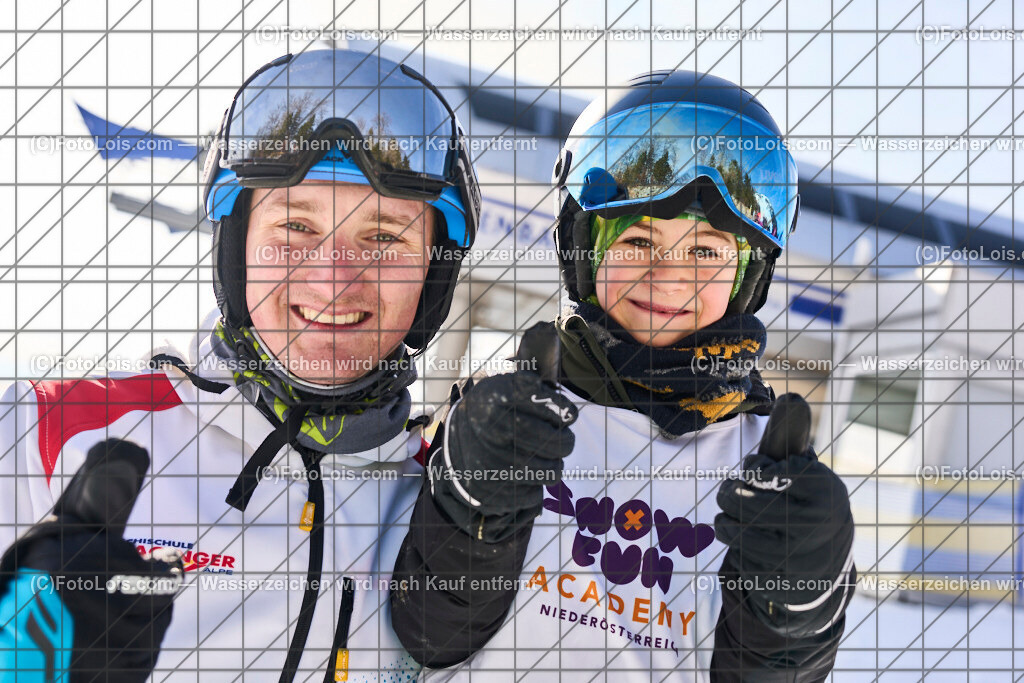 ALP0148_SchiSchule Haginger_Semesterkurs-Gruppe | Skikurs der Schischule Haginger in Mitterbach auf der Gemeindealm, Fr 7. Februar 2025.