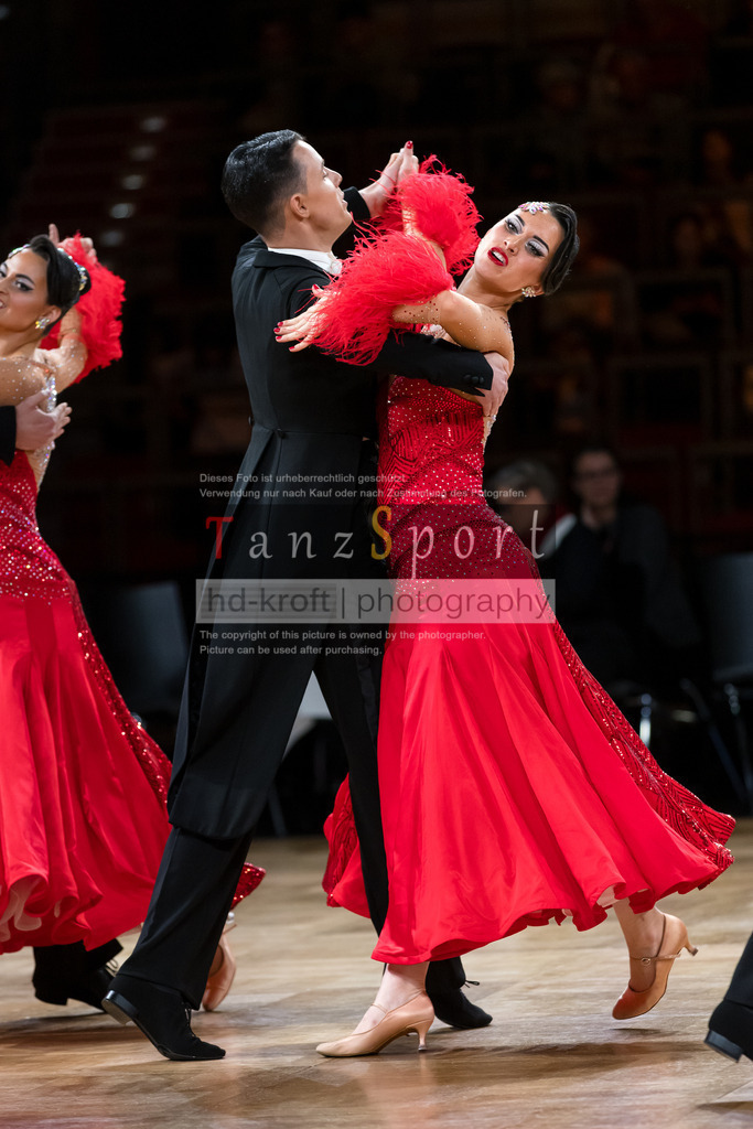 20241109_DM-Formationen_Vorrunde_2891 | Tanzsportbilder, Standardtanz, Lateintanz, WDSF, DTV, LTVB, dancecomp, goc, hessen tanzt, blaues band der spree, walzer, tango, wiener walzer, slowfox, quickstepp, samba, rumba, cha-cha-cha, paso doble. jive, hd-kroft photography, turniertanzsport