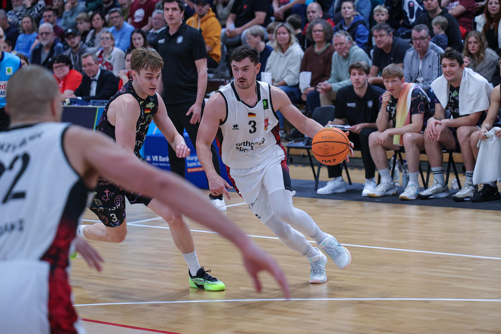 Pro A BAYER GIANTS vs Uni Baskets Münster-27 | Fotos von Basketballspielen aus dem Raum NRW fotografiert von Gero Mueller-Laschet und Daniel Schaefer - Realisiert mit Pictrs.com