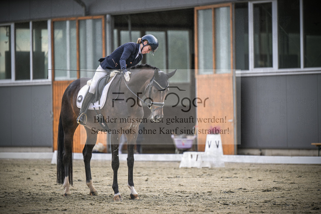 DOS_1634 | Entdecke hochwertige Reitturnierfotos von Foto Oger. Professionell, emotional und authentisch – jetzt Lieblingsmomente im Shop bestellen.Deutschlandweite Turnierfotografie. - Realisiert mit Pictrs.com