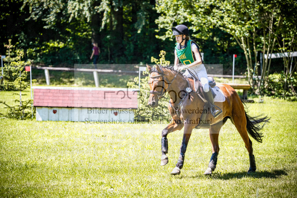 Vielseitigkeitsturnier Melle Oldendorf | Entdecke hochwertige Reitturnierfotos von Foto Oger. Professionell, emotional und authentisch – jetzt Lieblingsmomente im Shop bestellen.Deutschlandweite Turnierfotografie. - Realisiert mit Pictrs.com