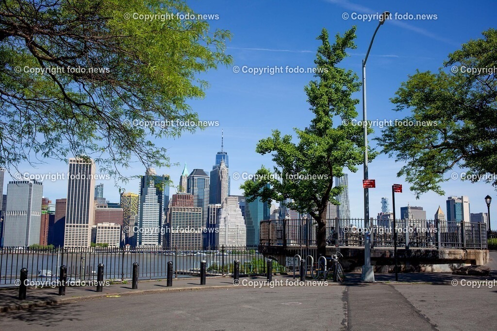 Vereinigte Staaten von Amerika_ USA_ New York City_ NYC_ 20.05.2024-77 | 20.05.2024, Vereinigte Staaten von Amerika, USA, New York City, NYC im Bild diverse Stadtansichten New York City, Wolkenkratzer, Essen, U-Bahn, Menschen, Stadion, Baseball, Yankees, Mets, Manhatten, East River, Trump, Macy, Verkehr, AutosNew York City ist eine Weltstadt an der Ostkueste der Vereinigten Staaten. Sie liegt im Bundesstaat New York und ist mit rund 8,8 Millionen Einwohnern die bevoelkerungsreichste Stadt des Landes.Quelle: Wikipedia