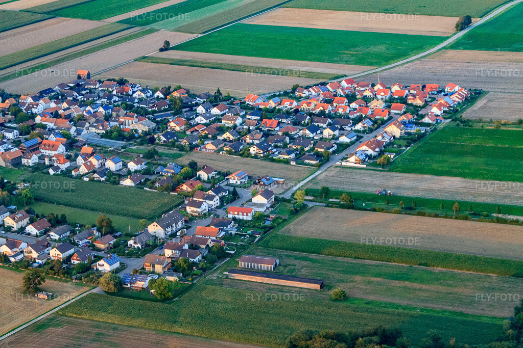 Luftbild: Ringstr im Ortsteil Hayna in Herxheim im Bundesland Rheinland-Pfalz in Deutschland. Foto: IMG_43945.jpg vom 02.08.2011 durch Werner Riehm/FLY-FOTO.deAuflösung des Originals: 4272 x 2848 px