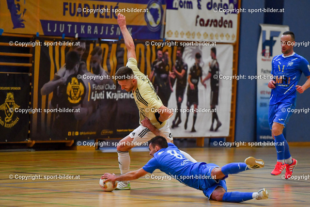 AUT, Futsal FC Ljuti Krajisnici vs 1. FC Diamant | 15.01.2023, Sporthalle Europagymnasium Linz-Auhof, AUT, Futsal, FC Ljuti Krajisnici vs 1. FC Diamant, im Bild Kenan Ramic (Ljuti) vs Aleksandar Milovanovic (Diamant)