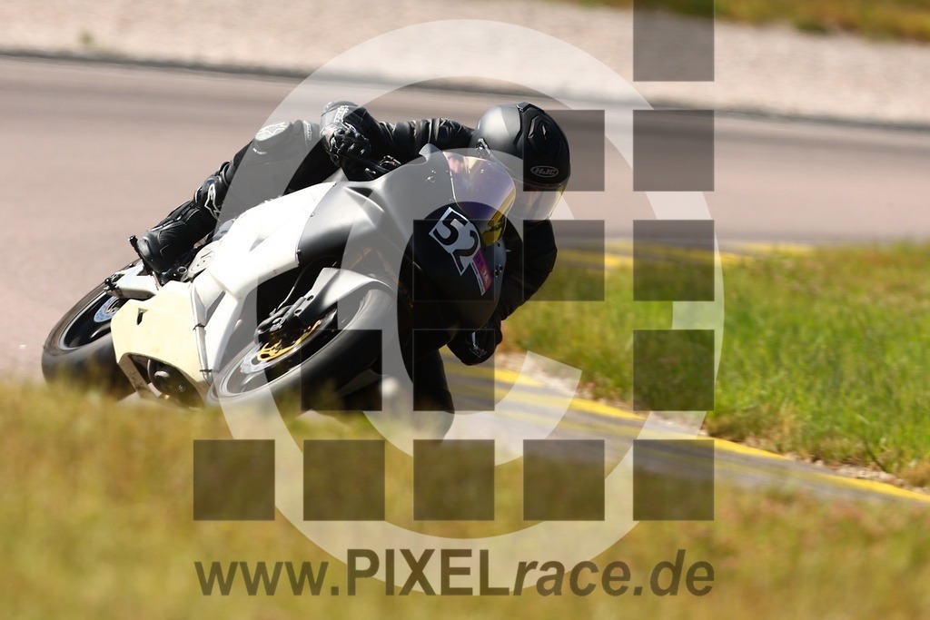 0052-20260607_02116 | Schöne Erinnerungen an spannende Momente - das festzuhalten ist unser Job. PIXELrace.de ist seit 2003 auf den Rennstrecken Europas unterwegs um die Action draußen beim Fahren und die wunderbare Stimmung imm Fahrerlager für euch einzufangen.