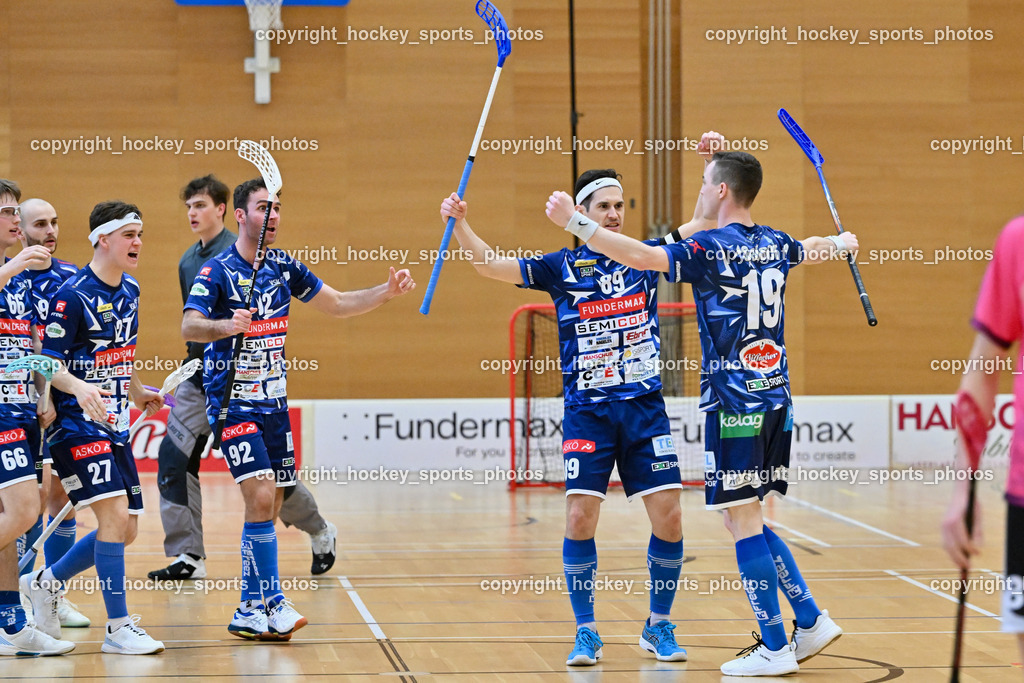 VSV Unihockey vs. Wiener Floorballferein 6.4.2024 | Jubel VSV Unihockey, #19 Philipp Seiser VSV Unihockey, #89 Robert Rauter VSV Unihockey, #92 Ingolf Gunnar Natmessnig VSV Unihockey, #27 Lukas Floriantschitz VSV Unihockey, VSV Unihockey vs. Wiener Floorballferein 6.4.2024, VSV Unihockey vs. Wiener Floorballferein  am 06.04.2024 in Villach (Ballspielhalle St. Martin), Austria, (Photo by Bernd Stefan)