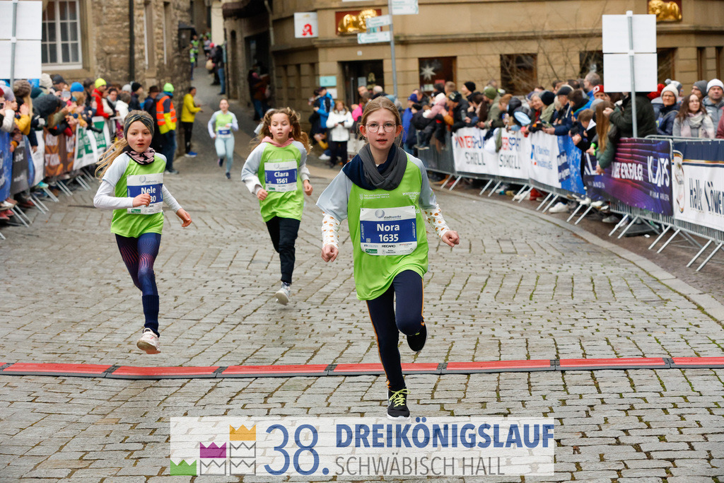1700m Stadtwerke Jugendlauf | 3 Koenigslauf 2024 1700m Stadtwerke Jugendlauf - Realisiert mit Pictrs.com