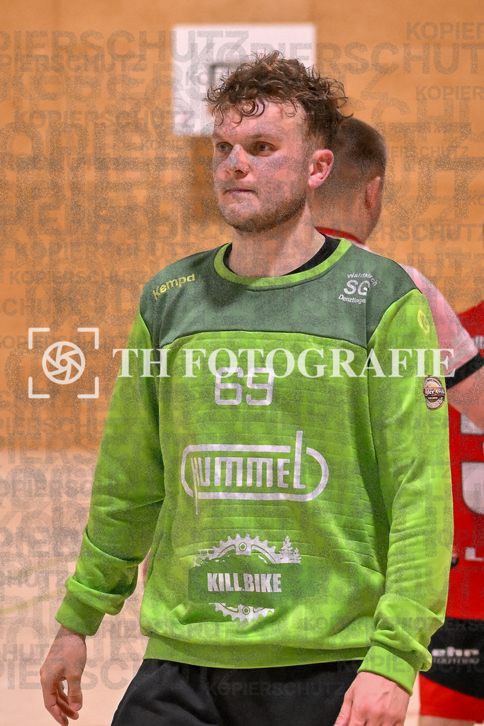 GER, SG Maulburg/Steinen - SG Walkirch/Denzlingen, Handball, Landesliga, 25. Spieltag, Saison 2023/2024, 27.04.2024 | Gustav Schleske (SG Waldkirch/Denzlingen, #69)

GER, SG Maulburg/Steinen - SG Walkirch/Denzlingen, Handball, Landesliga, 25. Spieltag, Saison 2023/2024, 27.04.2024

Foto: TH Fotografie/Thomas Hess