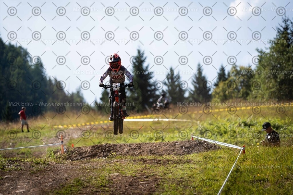 x-123 | mzredits - Realisiert mit Pictrs.com