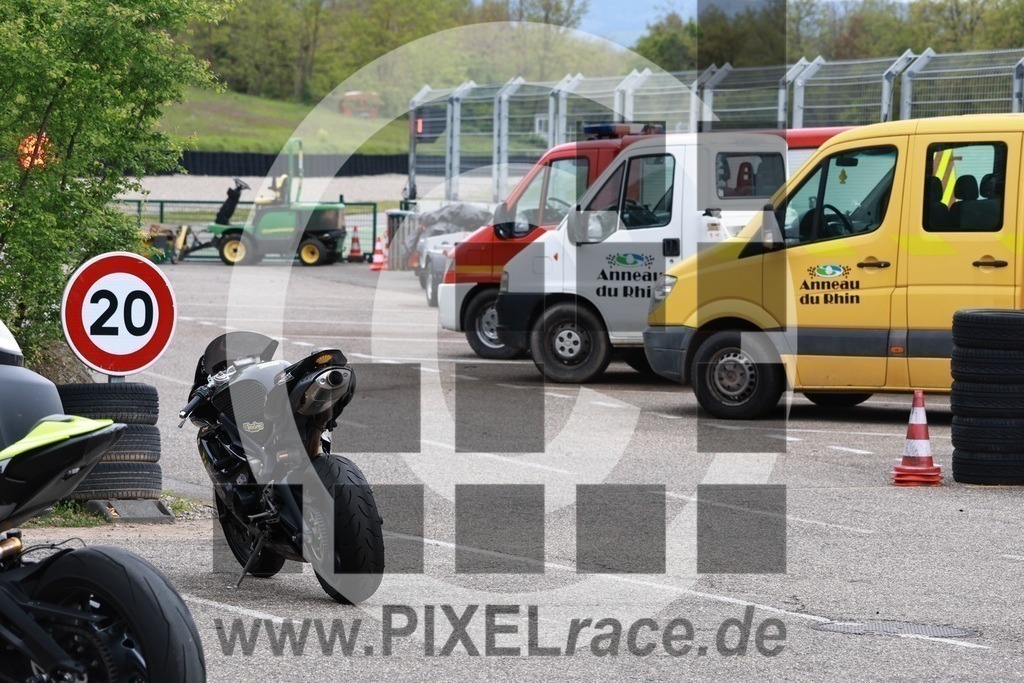 social-20240428_00007 | Schöne Erinnerungen an spannende Momente - das festzuhalten ist unser Job. PIXELrace.de ist seit 2003 auf den Rennstrecken Europas unterwegs um die Action draußen beim Fahren und die wunderbare Stimmung imm Fahrerlager für euch einzufangen.