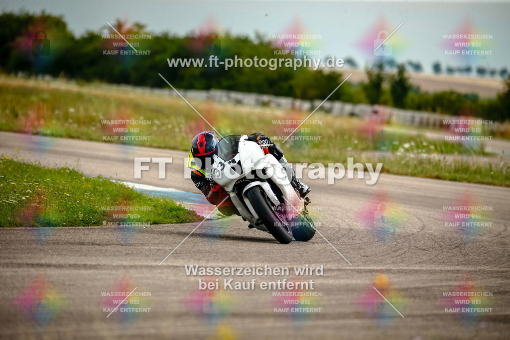 Chambley Juli-2394 | Hier findet Ihr Bilder von Touristenfahrten auf der Nürburgring Nordschleife oder von anderen Veranstaltungen die ich besucht habe. Viel Spass beim Durch Schauen 