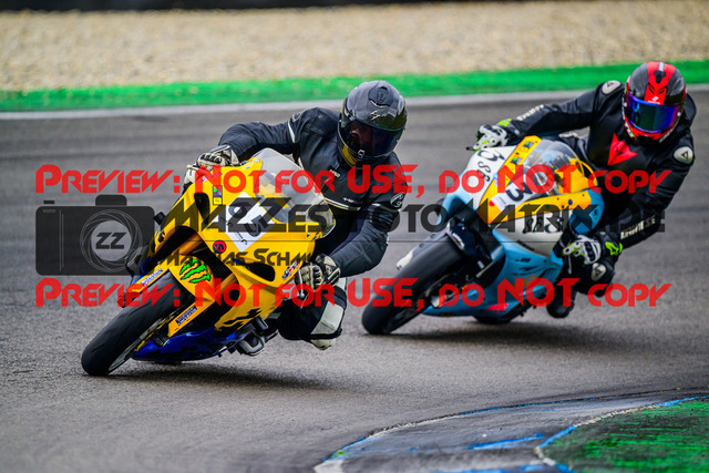 MaZZes_FotoMatrix_240614_6007705_4241 | GELB