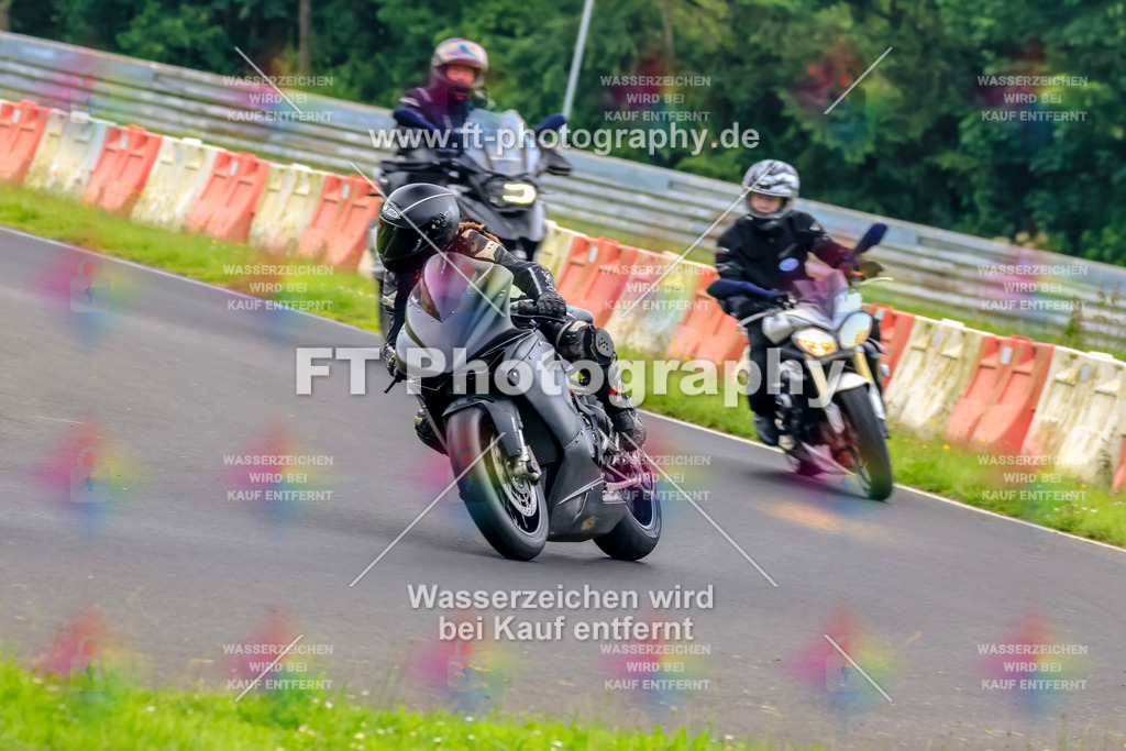 VBK-6811 | Hier findet Ihr Bilder von Touristenfahrten auf der Nürburgring Nordschleife oder von anderen Veranstaltungen die ich besucht habe. Viel Spass beim Durch Schauen 