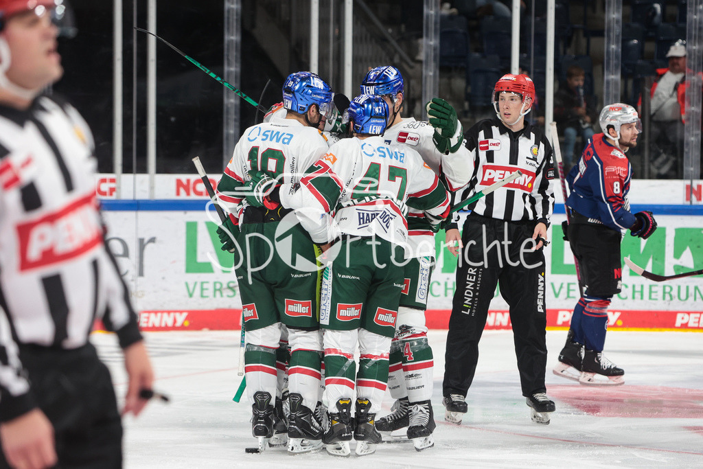 Nuernberg ICE Tigers - Augsburger Panther | Jubel der Gaeste nach dem Treffer zum 2-4 durch Jusitn VOLEK (AEV #9)