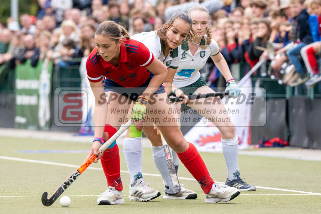 SFE_20231022_0083 | Deutsche Meisterschaft Weibliche U16 Finale Uhlenhorst Mülheim - Düsseldorfer HC am 22.10.2023 in Köln (Düsseldorfer Hockeyclub 1905 e.V.), Photo: Stephan Fehrmann 2023 (Sports-Gallery)