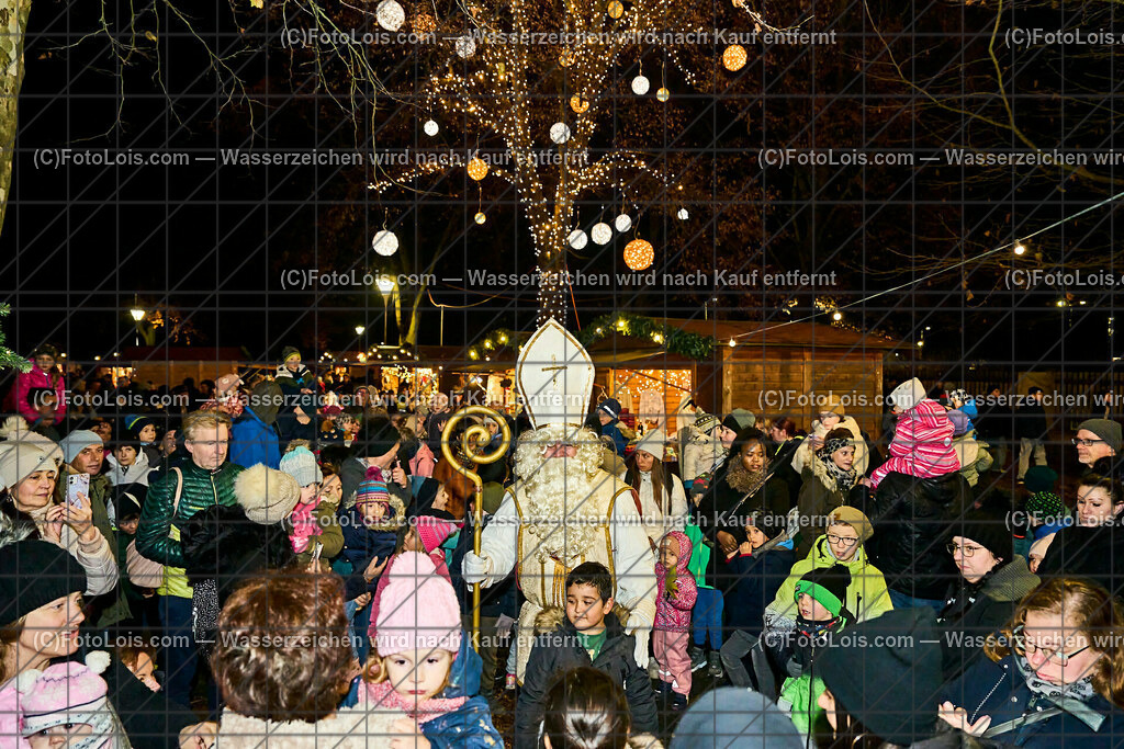 ALP7607_Wieselburger Advent_Nikolaus | (C)FotoLois.com, Alois Spandl, Wieselburger Advent im Schlosspark, Besuch durch den Hl. Nikolaus und seinen Krampussen, Sa 3. Dezember 2022.
