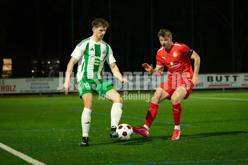 Fußball I Herren I Saison 2025-2026 I Freundschaftsspiel I TSV Grossenkneten - TuS Lutten I 0737 | Lars Fortmann (10, TuS Lutten) - Realisiert mit Pictrs.com