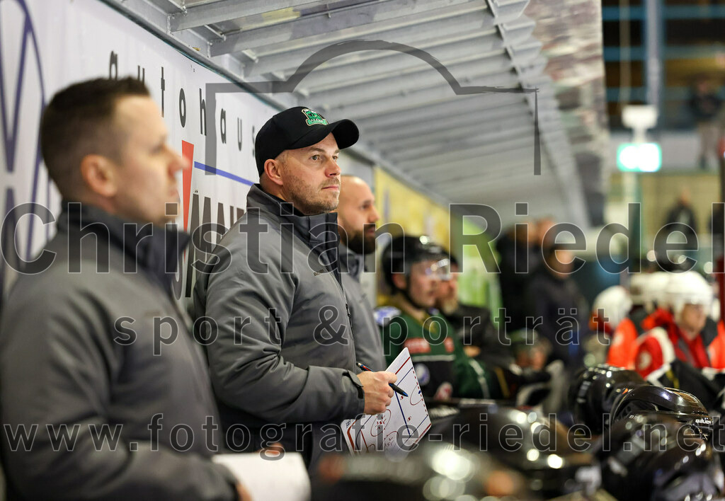 2023-02-19_065_TSV_Erding_gegen_VfE_Ulm-Neu-Ulm | Erding, Deutschland, 19.02.2023:
Eishockey, Bayernliga Meisterrunde Gruppe B 2022 / 2023, 5. Spieltag, TSV Erding gegen VfE Ulm/Neu-Ulm, Endergebnis: 

Trainer Bernhard Bittel (Erding Gladiators)

Foto: Christian Riedel / fotografie-riedel.net