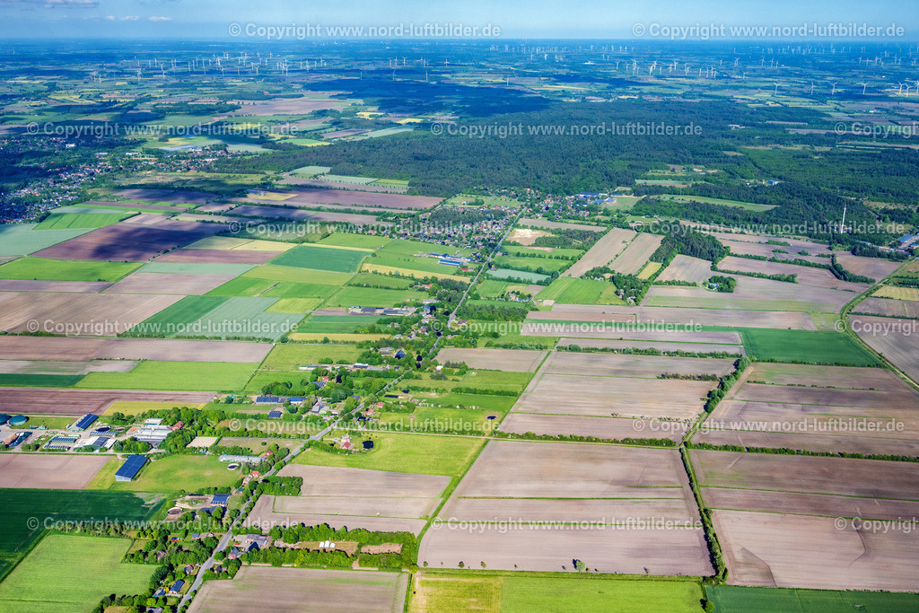 Klintum_ELS_0468300523 | KLINTUM 30.05.2023 Strukturen auf landwirtschaftlichen Feldern in Klintum im Bundesland Schleswig-Holstein, Deutschland. // Structures on agricultural fields in Klintum in the state Schleswig-Holstein, Germany. Foto: Martin Elsen