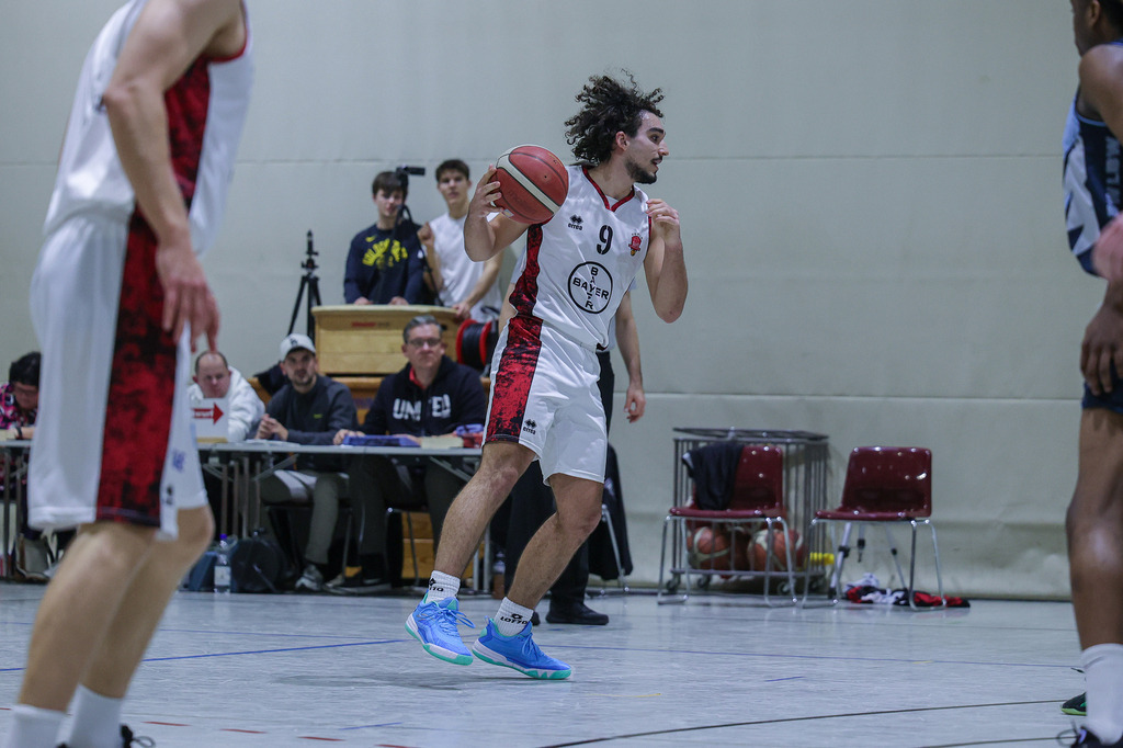 1.Regio BAYER GIANTS vs LippeBaskets Werne-74 | Fotos von Basketballspielen aus dem Raum NRW fotografiert von Gero Mueller-Laschet und Daniel Schaefer - Realisiert mit Pictrs.com