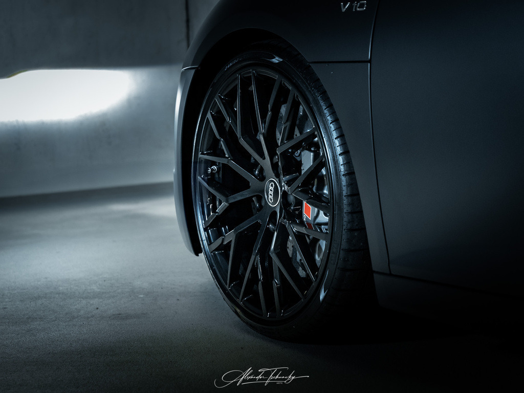 R6PZ9602 _ | Audi R8 V10 - Realisiert mit Pictrs.com
