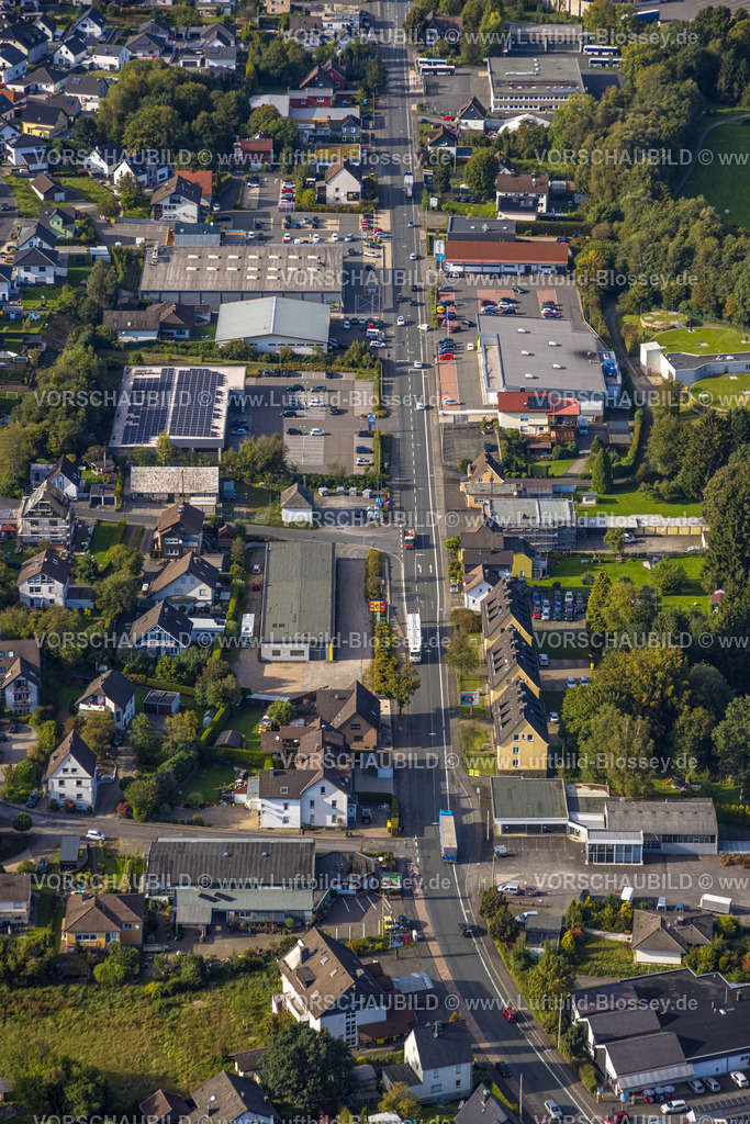 Kreuztal230911742 | Luftbild, Ortsansicht Hagener Straße Bundesstraße B517, Einkaufszentrum mit Supermarkt Aldi Nord, REWE, Lidl und Getränke Hoffmann, Krombach, Kreuztal, Siegerland, Nordrhein-Westfalen, Deutschland