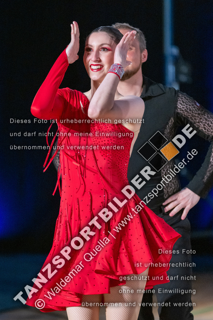 20250503-00212 | Hier finden Sie Tanz Bilder vom Latein und Standard Formationen tanzen. Sportbilder vom Tanzsport. Schöne Fotos und von Weltmeisterschaft, Europameisterschaft, Bundesliga, Regionalliga, Oberliga und Landesliga sowie von GOC Stuttgart, DanceComp, WM Bremen