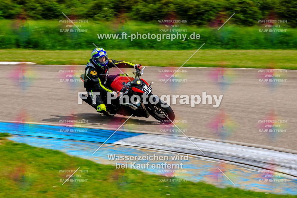 MotoTeam-9303 | Hier findet Ihr Bilder von Touristenfahrten auf der Nürburgring Nordschleife oder von anderen Veranstaltungen die ich besucht habe. Viel Spass beim Durch Schauen 
