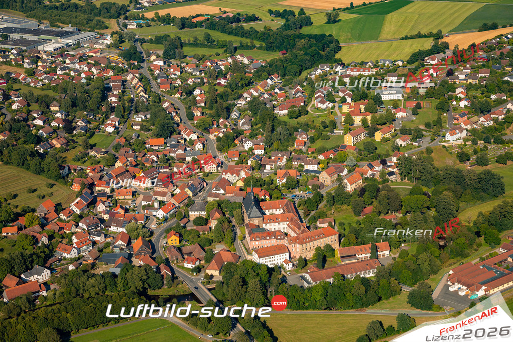 Das Luftbild zeigt :  Himmelkron - Die Luftaufnahme wurde 2024 vom UL-Flugzeug aus erstellt ( keine Drohne ) - Hochauflösende Luftaufnahme - Für grossformatige Ausdrucke geeignet. Die Geschenkidee !Mit Lizenz und Bildrechte bestellbar