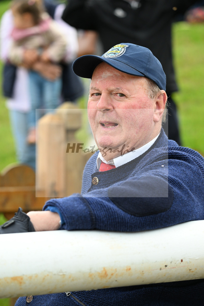 Jagdschaubild mit dem Schleppjagdverein Bayern_34251225 | hf-fotografie - Realizzato con Pictrs.com
