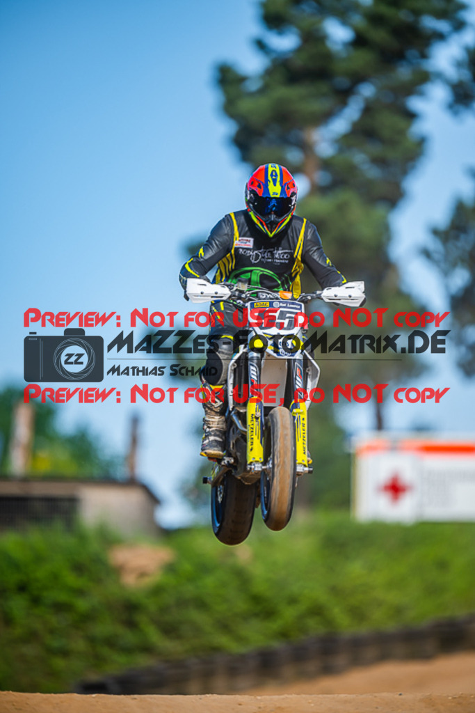 MaZZes_FotoMatrix_220528_5472 | Fotograf Mathias Schmid
Sportfotograf,
Eventfotograf,
Hochzeitsfotograf,
Portraitfotograf