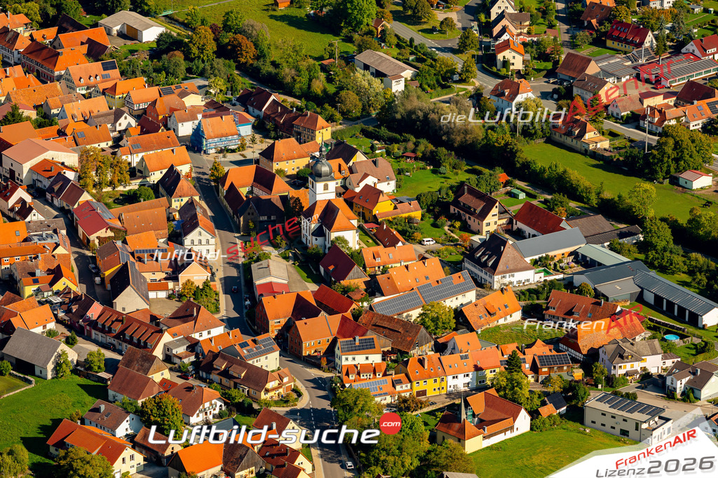 Luftaufnahme der Stadt Sugenheim - Die Luftaufnahme wurde 2025 vom UL-Flugzeug heraus erstellt ( keine Drohne ) - Hochauflösende Luftaufnahme - für professionelle Ausdrucke geeignet. Die Geschenkidee !Mit Lizenz und Bildrechte bestellbar