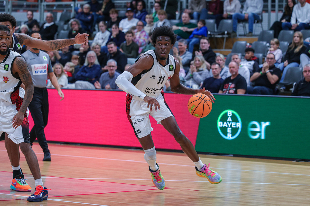 Pro A BAYER GIANTS vs Eisbären Bremerhaven-18 | Fotos von Basketballspielen aus dem Raum NRW fotografiert von Gero Mueller-Laschet und Daniel Schaefer - Realisiert mit Pictrs.com