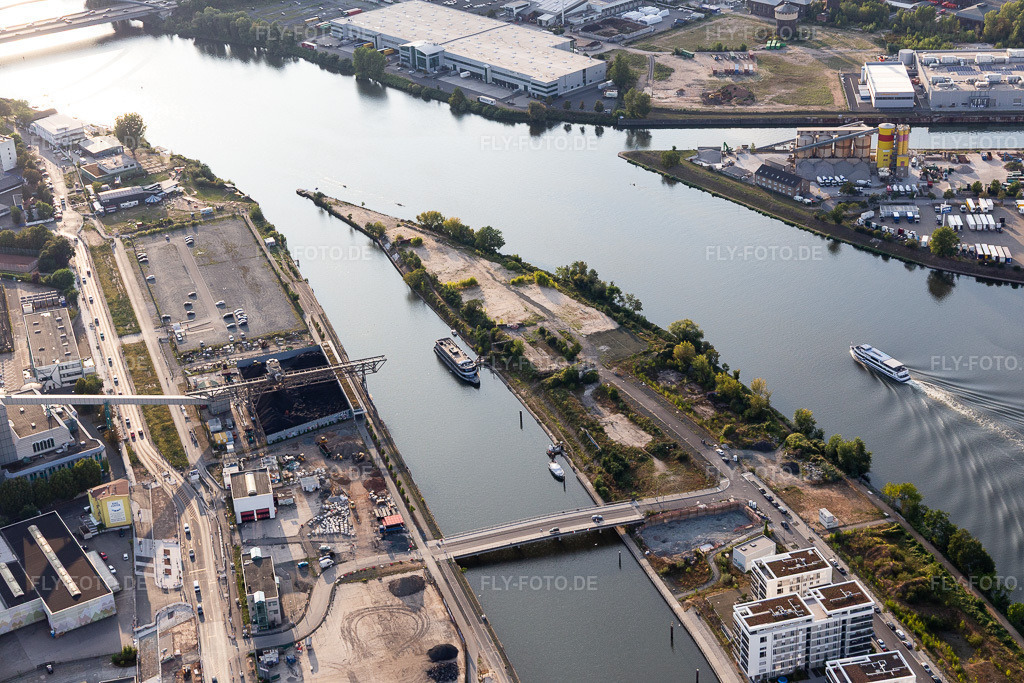 Luftbild: Hafeninsel im Ortsteil Hafen in Offenbach im Bundesland Hessen in Deutschland. Foto: IMG_117559.jpg vom 10.09.2019 durch Werner Riehm/FLY-FOTO.de