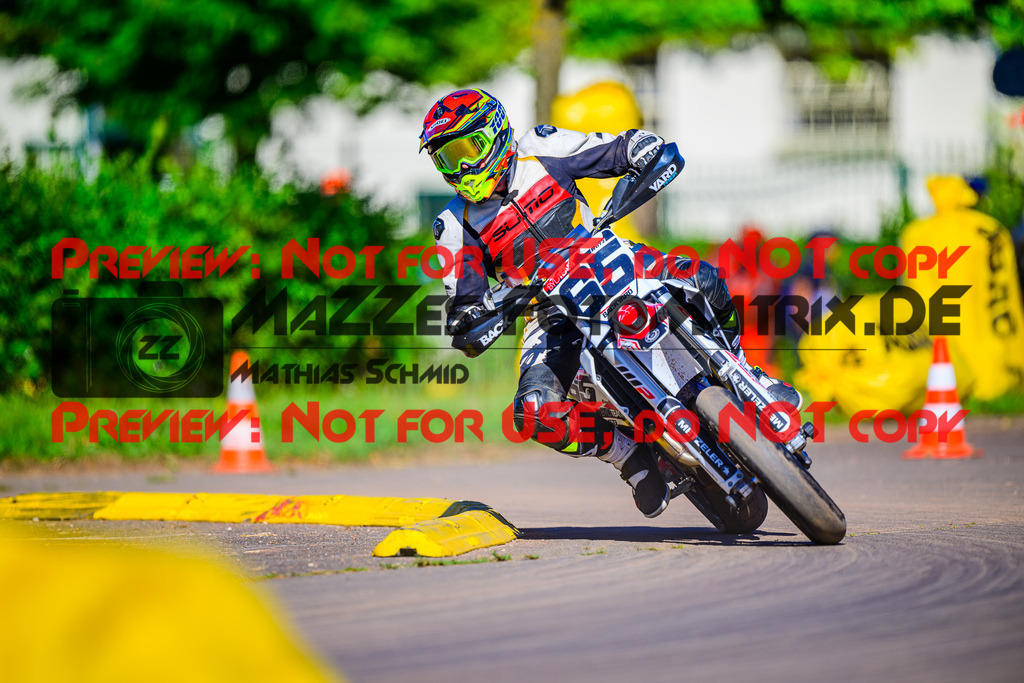 MaZZes_FotoMatrix_240816_6007705_2-85 | UE40