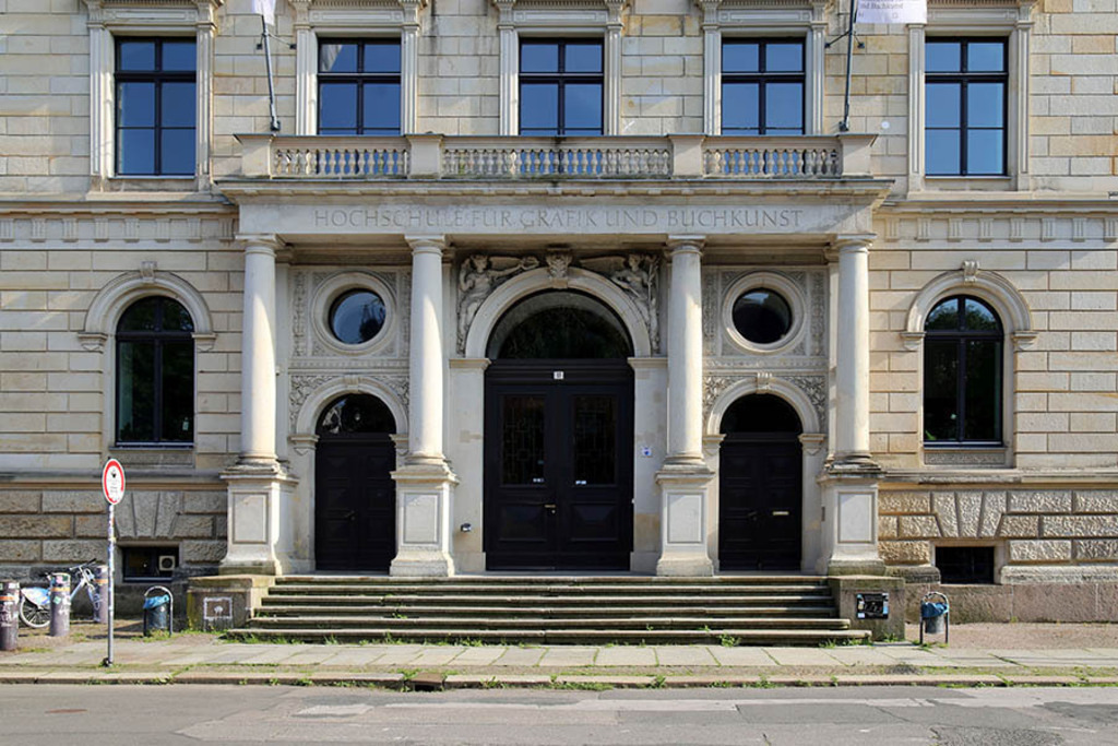 Hochschule für Grafik und Buchkunst | Das Team hinter BILDLEXIKON LEIPZIG bündelt historische wie aktuelle Informationen über die Stadt Leipzig in Text und Bild auf einer Plattform und stellt diese der interessierten Öffentlichkeit zur Verfügung.