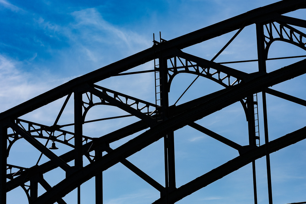 Himmelsleitern | Leitern an der Großen Eiswerderbrücke - Realisiert mit Pictrs.com