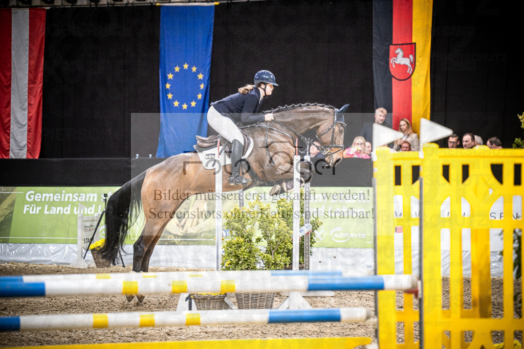 DOS_3210 | Entdecke hochwertige Reitturnierfotos von Foto Oger. Professionell, emotional und authentisch – jetzt Lieblingsmomente im Shop bestellen.Deutschlandweite Turnierfotografie. - Realisiert mit Pictrs.com
