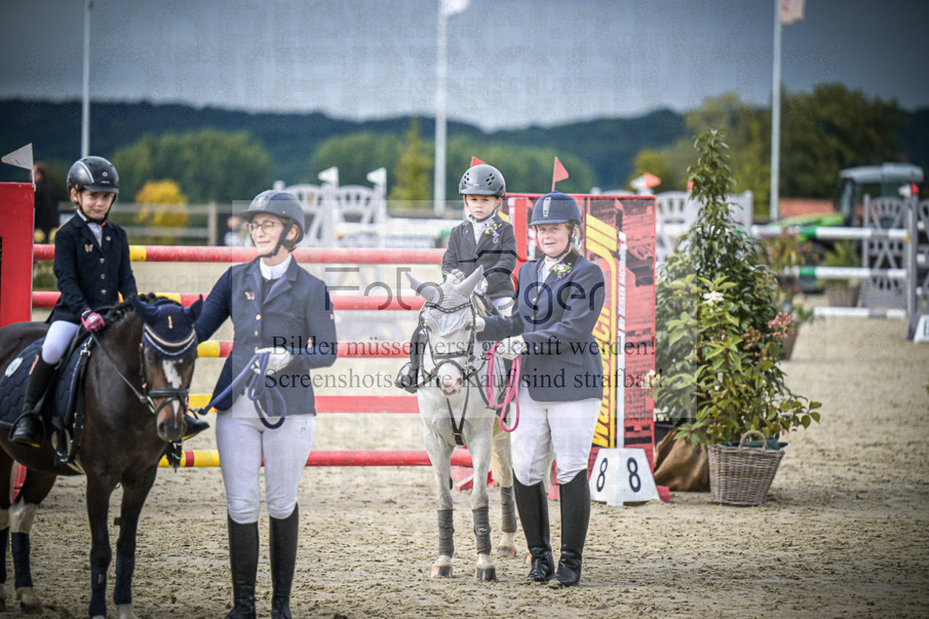 DOS_0339 | Entdecke hochwertige Reitturnierfotos von Foto Oger. Professionell, emotional und authentisch – jetzt Lieblingsmomente im Shop bestellen.Deutschlandweite Turnierfotografie. - Realisiert mit Pictrs.com