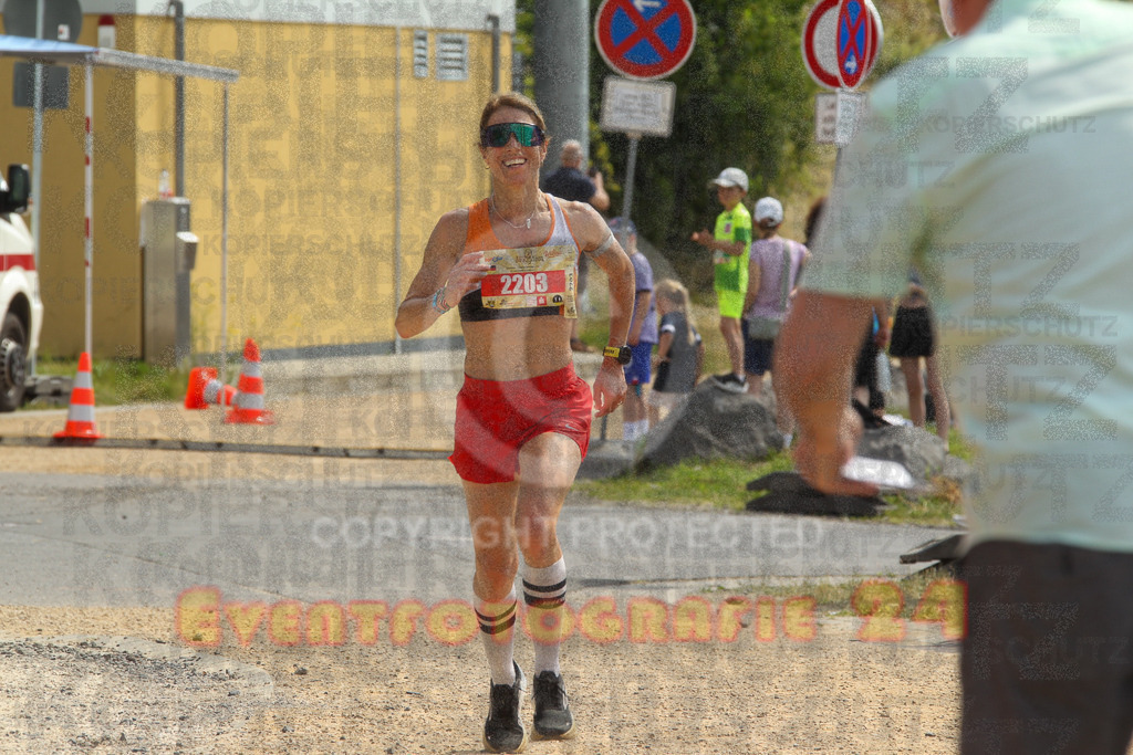 250614_1108_EV4_8620 | Sportfotografie im Rhein-Sieg Kreis, Köln, Bonn, NRW, Rheinland Pfalz, Hessen, etc. Unser Tätigkeitsfeld umfasst den Laufsport vom Volkslauf über den Marathon, Duathlon, Triathon bis zum Ultralauf wie Kölnpfad Ultra oder Schindertrail.