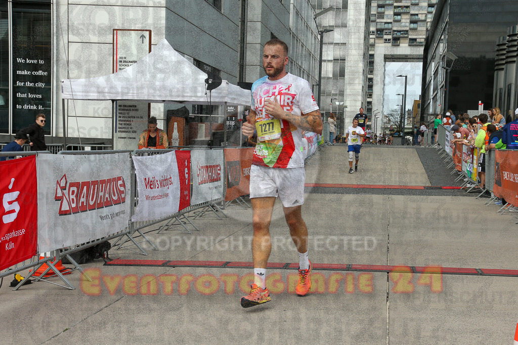 250920_1325_EX1_4468 | Sportfotografie im Rhein-Sieg Kreis, Köln, Bonn, NRW, Rheinland Pfalz, Hessen, etc. Unser Tätigkeitsfeld umfasst den Laufsport vom Volkslauf über den Marathon, Duathlon, Triathon bis zum Ultralauf wie Kölnpfad Ultra oder Schindertrail.