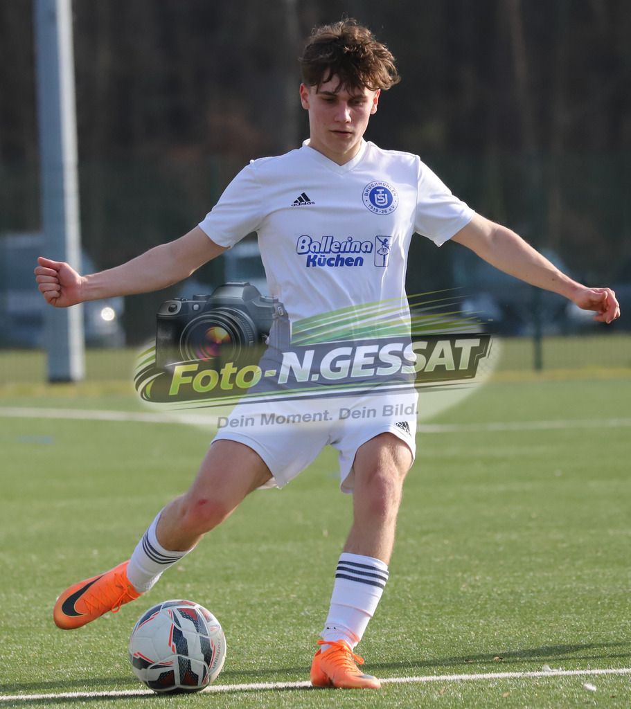 TuS Bruchmühlen - VfL Holsen | Auf dem Bild zu sehen: weiß TuS Bruchmühlen: Luis MantheyTuS Bruchmühlen, VfL Holsen, Saison 25/26, Kreisliga A, Deutschland - Realisiert mit Pictrs.com