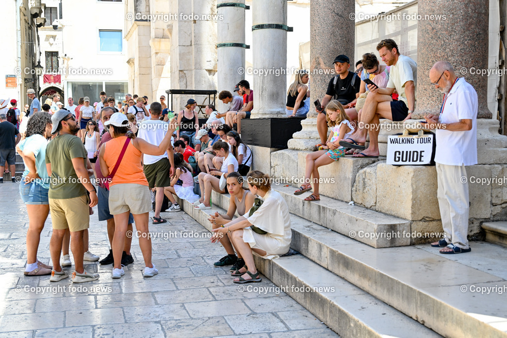 Kroatien_ Split_ 21.07.2025-105 | 21.07.2025, Kroatien, HRV, Split, im Bild Themenbild, Stadtansichten, Touristen, Tourismus, Feature, SymbolbildSplit zweitgroesste Stadt Kroatiens. Die Stadt ist Verwaltungssitz der Gespanschaft Split-Dalmatien 