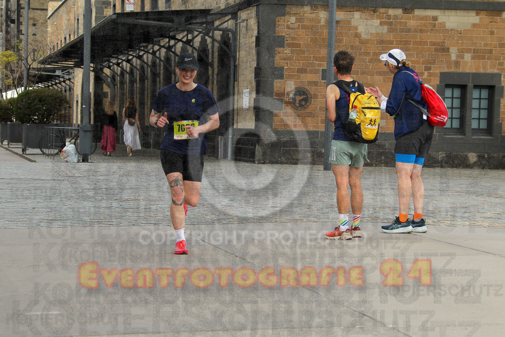 250920_1324_EV4_5423 | Sportfotografie im Rhein-Sieg Kreis, Köln, Bonn, NRW, Rheinland Pfalz, Hessen, etc. Unser Tätigkeitsfeld umfasst den Laufsport vom Volkslauf über den Marathon, Duathlon, Triathon bis zum Ultralauf wie Kölnpfad Ultra oder Schindertrail.