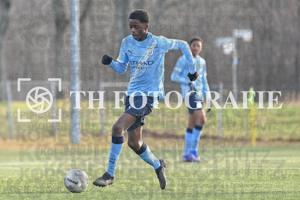 GER, Manchester City - FC Basel, Fussball, PS-Immo-Cup 2026,U14 Feldturnier, 17.01.2026 | City, Basel