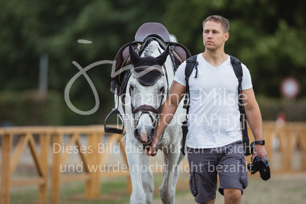 220714_LC_A2-Spr-910 | Deine schönsten Turniermomente als professionelle Fotos! Entdecke hochwertige Pferdesport-Fotografie im Online-Shop. Jetzt Fotos finden & bestellen!