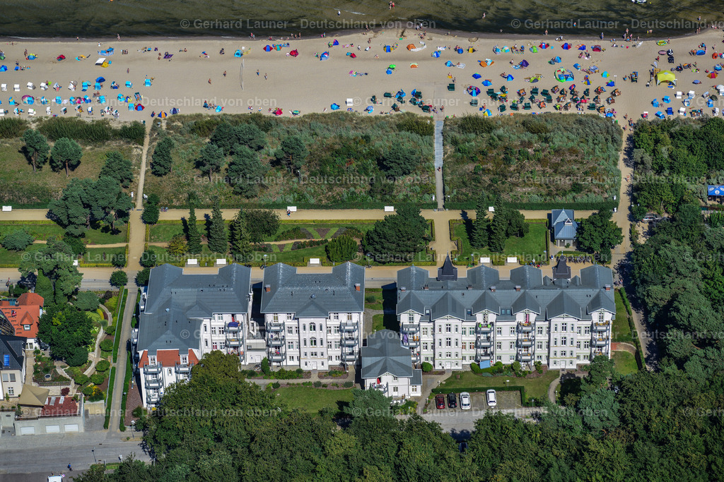3637709 | ZINNOWITZ 25.08.2016 Gebäudekomplex der Hotelanlage "Strandpalais Zinnowitzer Hof" an der Dünenstraße in Zinnowitz auf der Insel Usedom im Bundesland Mecklenburg-Vorpommern, Deutschland. Weiterführende Informationen bei: "schöner inseln!" Zinnotel Hotels und Ferienwohnungen GmbH. // Complex of the hotel building "Strandpalais Zinnowitzer Hof" on street Duenenstrasse in Zinnowitz on the island of Usedom in the state Mecklenburg - Western Pomerania, Germany. Further information at: "schoener inseln!" Zinnotel Hotels und Ferienwohnungen GmbH. Foto: Gerhard Launer