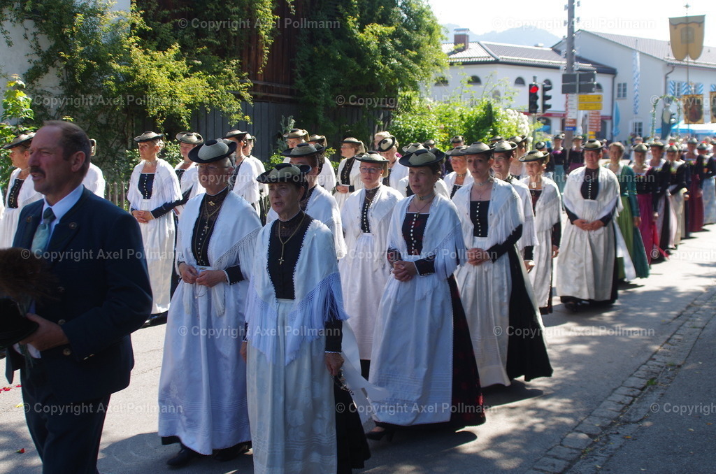 IMGP4231 | fotografiert von Axel PollmannLeonhardi Wallfahrt Benediktbeuern und Murnau, Fronleichnam, Fasching, Landschaft im Loisachtal und Benediktbeuern  - Realisiert mit Pictrs.com