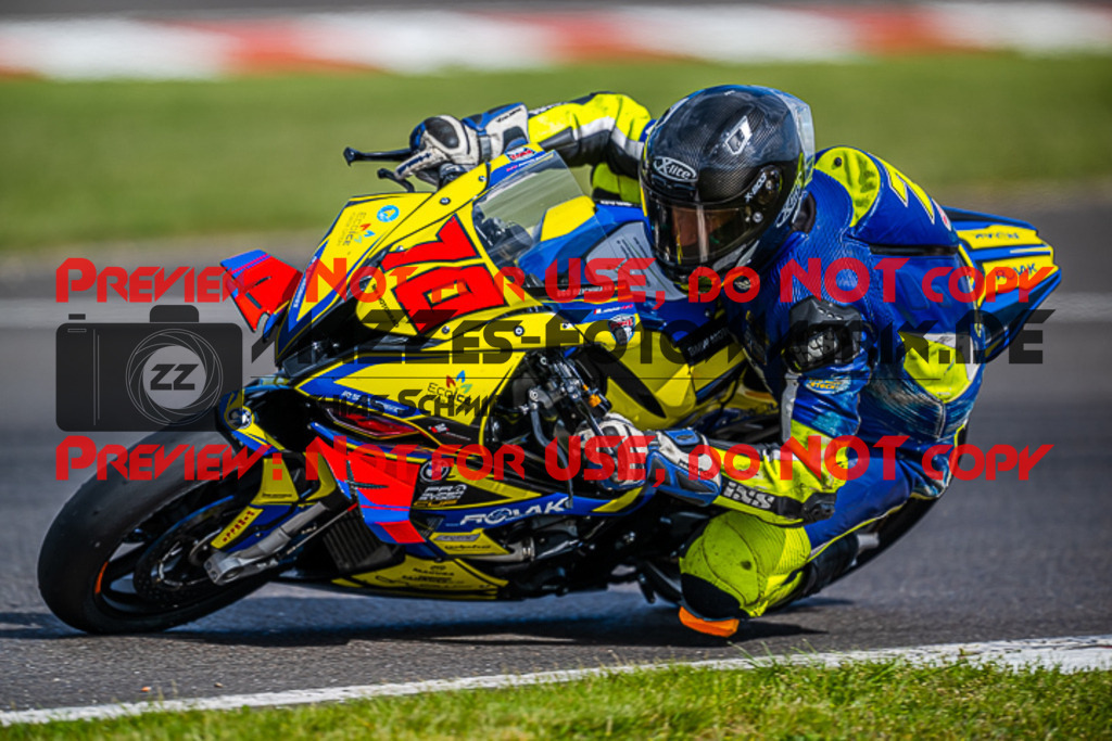 MaZZes_FotoMatrix_220506_91410 | Fotograf Mathias Schmid
Sportfotograf,
Eventfotograf,
Hochzeitsfotograf,
Portraitfotograf