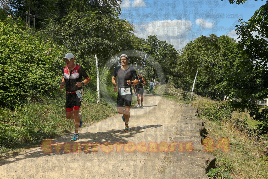 250824_1332_EX1_2763 | Sportfotografie im Rhein-Sieg Kreis, Köln, Bonn, NRW, Rheinland Pfalz, Hessen, etc. Unser Tätigkeitsfeld umfasst den Laufsport vom Volkslauf über den Marathon, Duathlon, Triathon bis zum Ultralauf wie Kölnpfad Ultra oder Schindertrail.